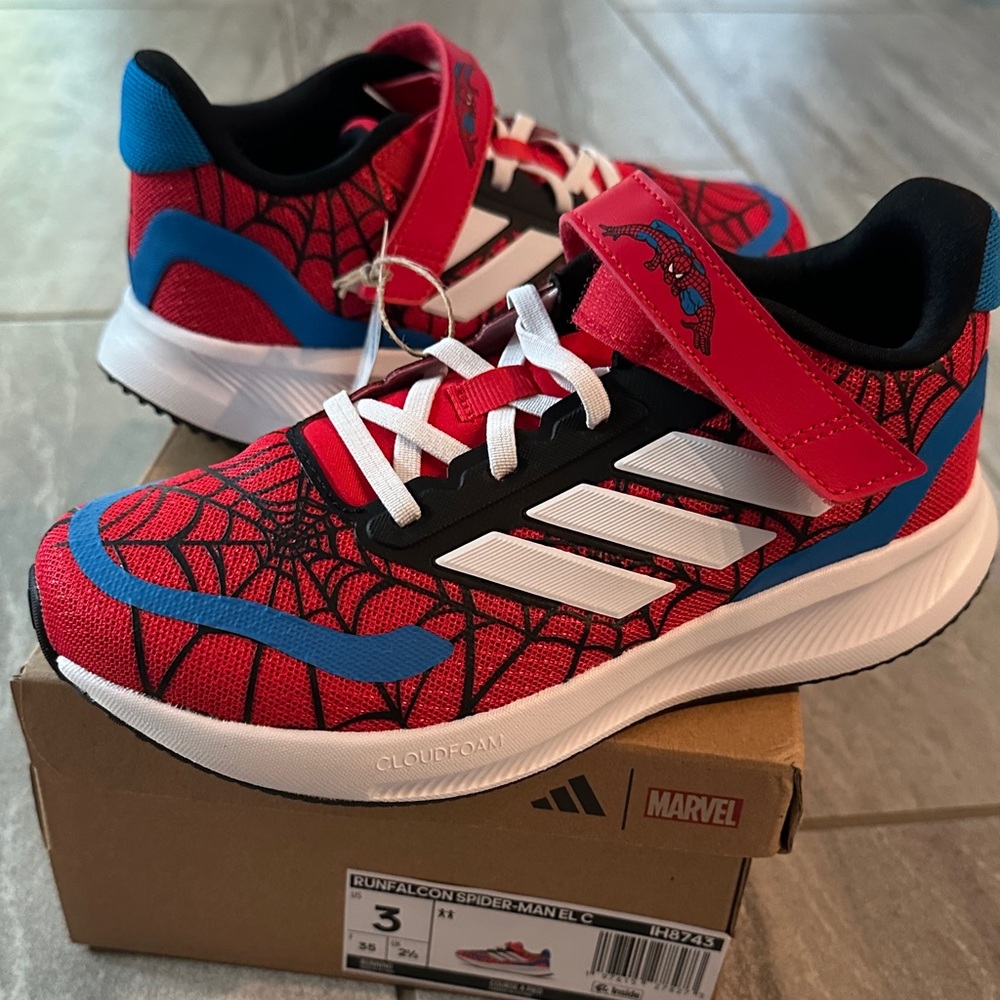 Brand new Marvel Spider-Man Red and Blue Kids Sneakers-boys size 3